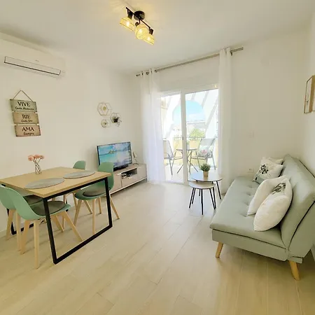 Aguamarina - Relax By The Sea